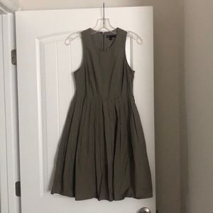 Gap size 0 pleated dress